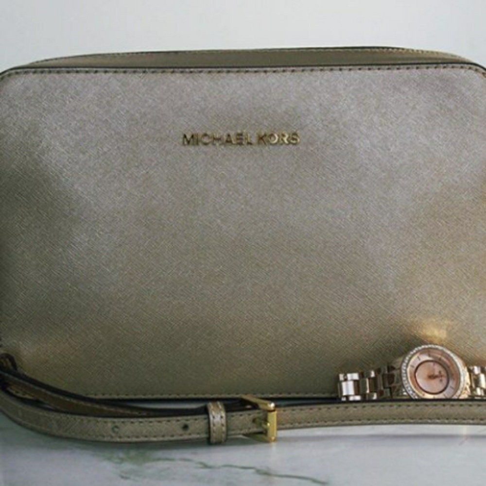 Michael Kors purse